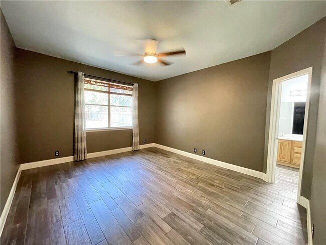 Building Photo - 1804 Warwick Cove