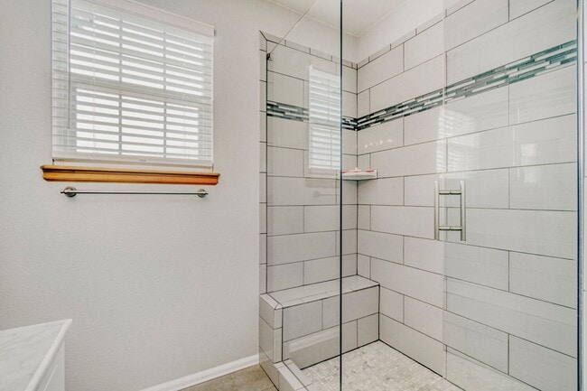 Building Photo - Well Maintained Home in Thornton