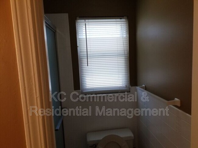 Building Photo - 10013 N Harrison Dr