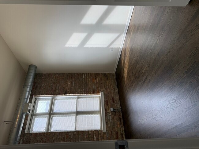 Building Photo - 949 N Willard Ct