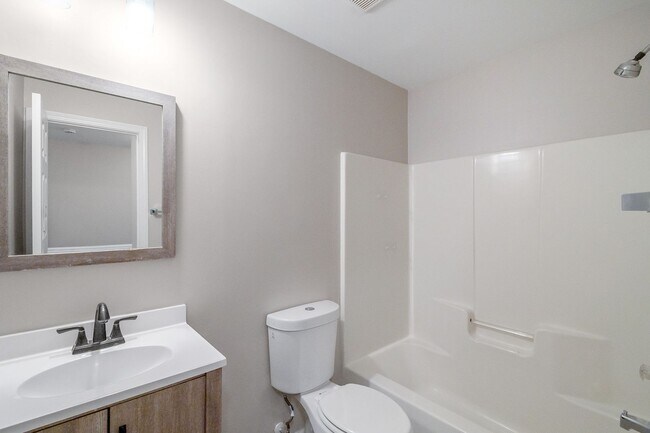 Building Photo - Spacious Townhome in Prime South Charlotte...