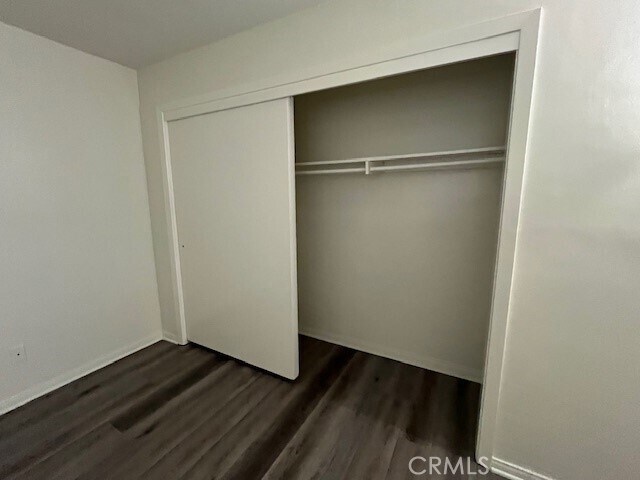Building Photo - 45521 Sunset Ln