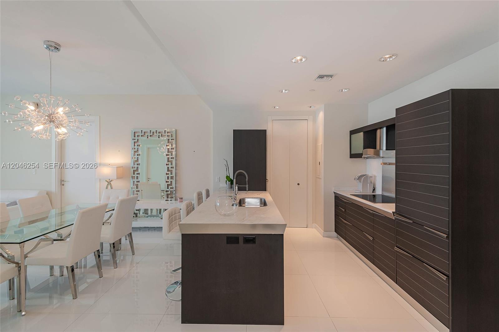 Building Photo - 200 Biscayne Boulevard Way