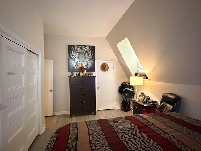 Building Photo - 412 Bellevue Ave