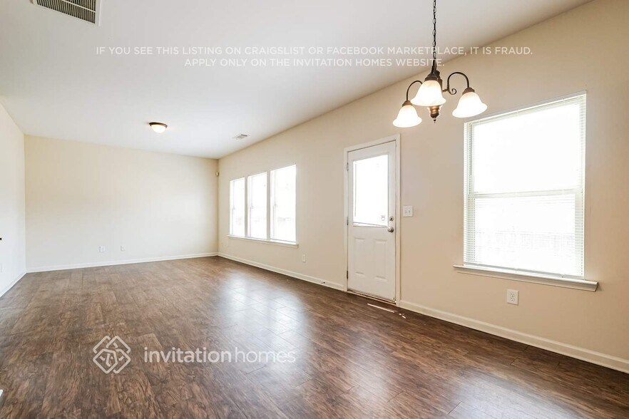 Building Photo - 4232 Oak Field Dr