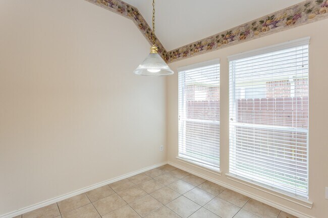 Building Photo - 21915 Rivergate Ct