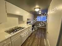 Building Photo - Two-Bedroom Apartment Near Liberty Park!