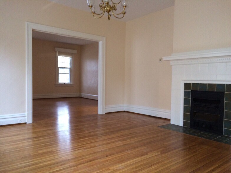 Building Photo - 924 Mifflin Ave