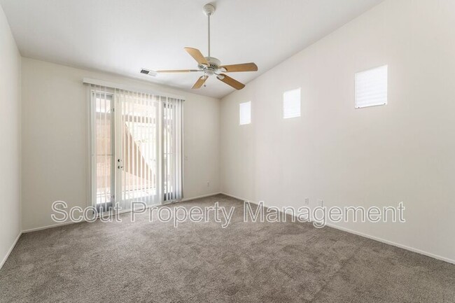 Building Photo - 37775 Amber Ln