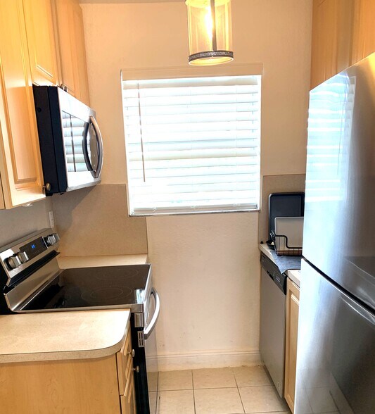 Kitchen - 110 SE 2nd St