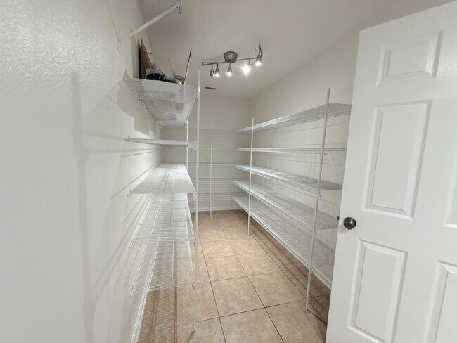Building Photo - 436 Bostwick Cir
