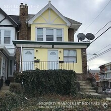 Building Photo - Cozy Cobbs Creek - 2 Bedroom Apartment