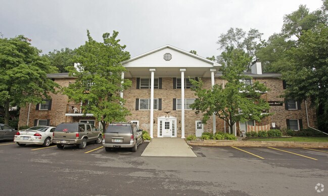 Building Photo - Whitcomb Manor