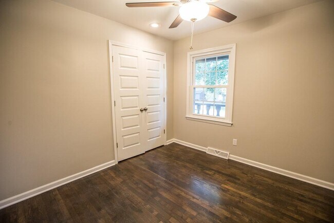 Building Photo - 128 Seneca Ln