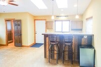 Building Photo - 330 Wilderness Dr
