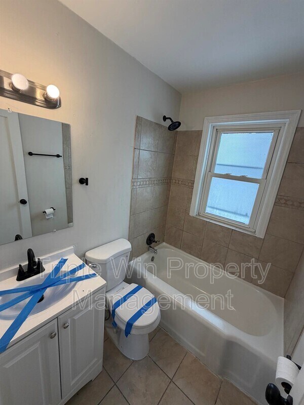 Building Photo - 17 St Genevieve Ct