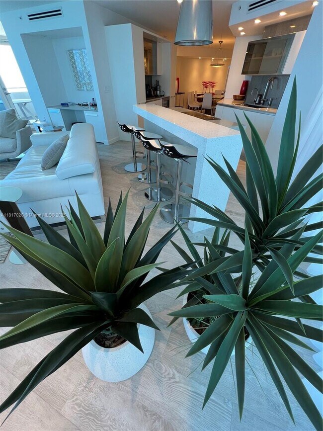 Building Photo - 6301 Collins Ave
