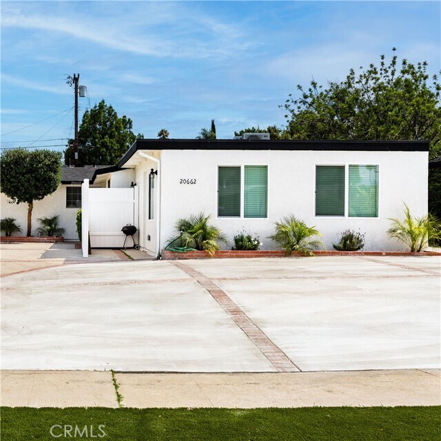 Building Photo - 20662 Lemay St