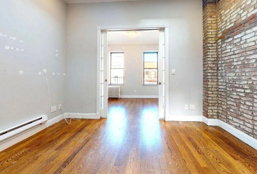 Building Photo - East 25th Street