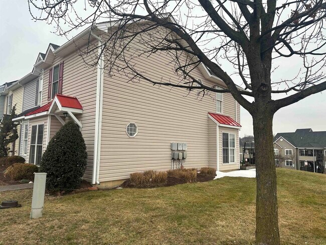 Building Photo - 1138 Paul Revere Ct