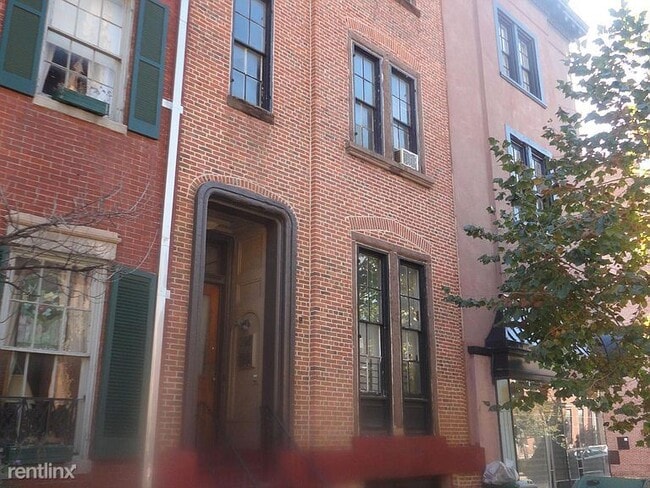 Primary Photo - 1 br, 1 bath Townhome - 803 Park Ave