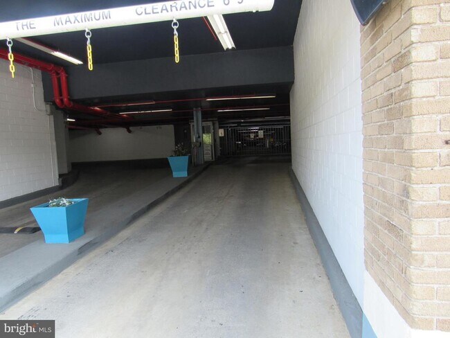 Building Photo - 3 N Christopher Columbus Blvd