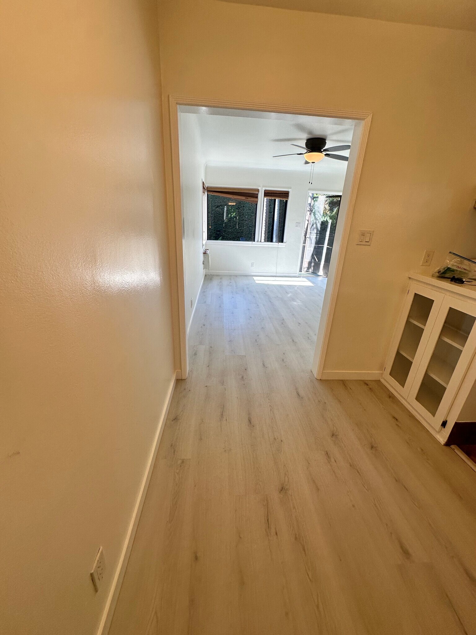 Building Photo - 2538 1/2 Military Ave