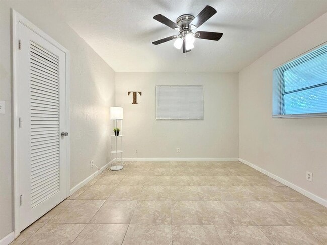 Building Photo - 4510 NW 46th St