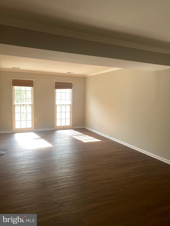 Building Photo - 12101 Amblewood Dr