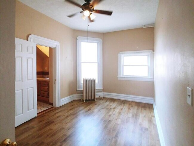 Building Photo - 2501 Poppleton Ave