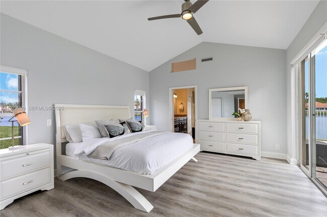 Building Photo - 1127 Laguna Springs Dr