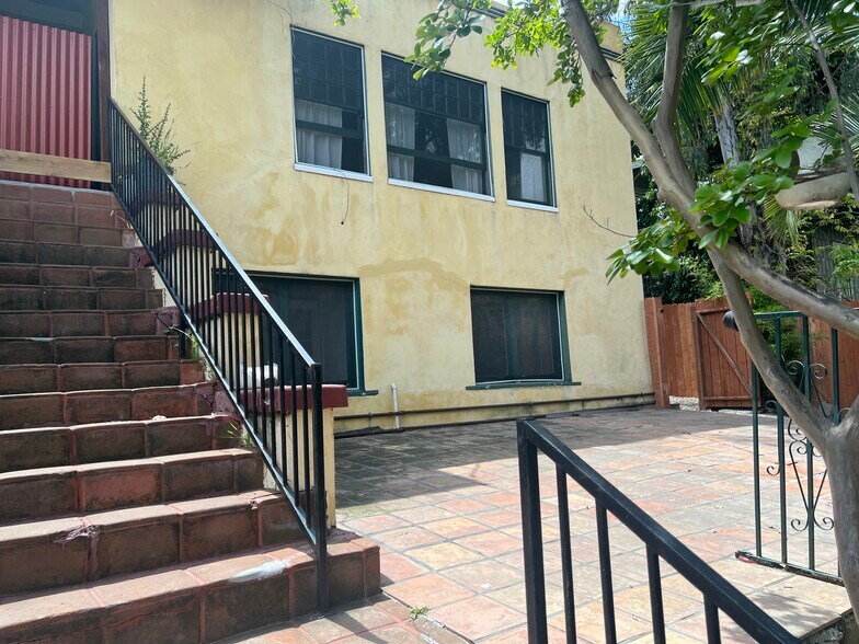 Building Photo - 340 Mt Washington Dr