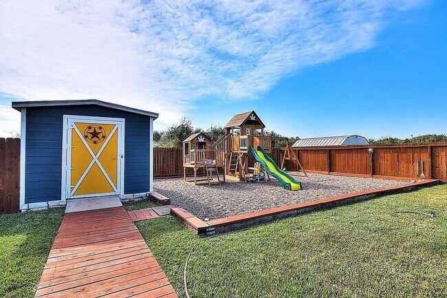 Building Photo - 1613 Antoinette Dr