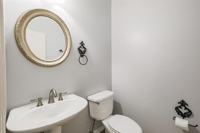 Building Photo - 24506 Screech Owl Ct