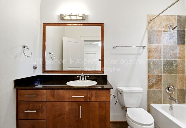 Building Photo - 1512 Crockett St