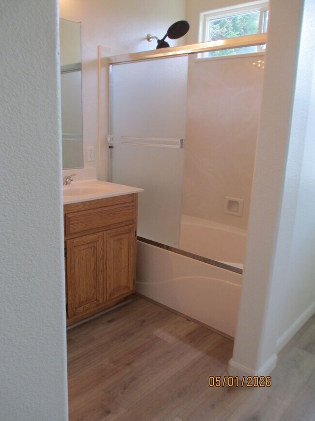Building Photo - Beautiful Roseville home near Galleria