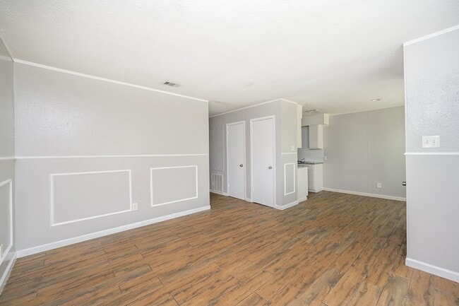 Building Photo - 506 N 3rd St