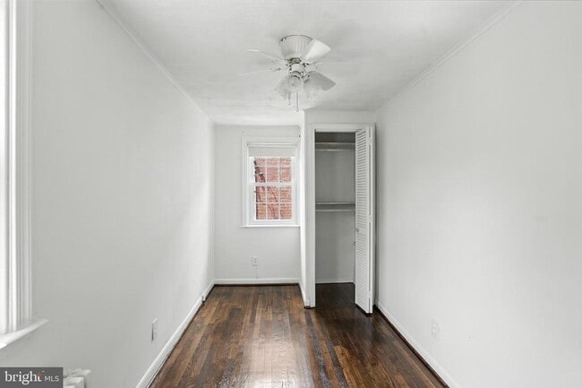 Building Photo - 4 N Belle Grove Rd