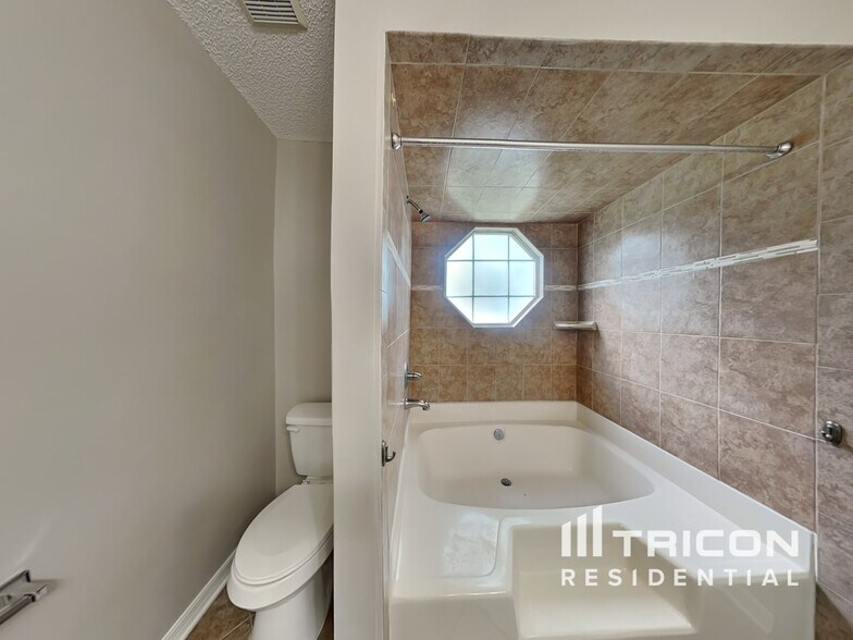 Building Photo - 2169 Khaki Ct