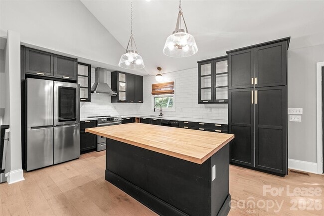 Building Photo - 3800 Terrebonne Ct