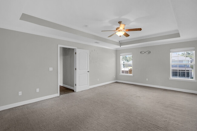 Building Photo - 721 Highgrove Ct