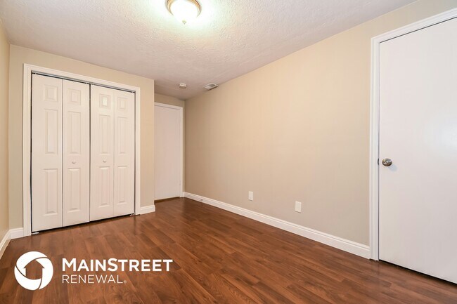 Building Photo - 938 S 200 E