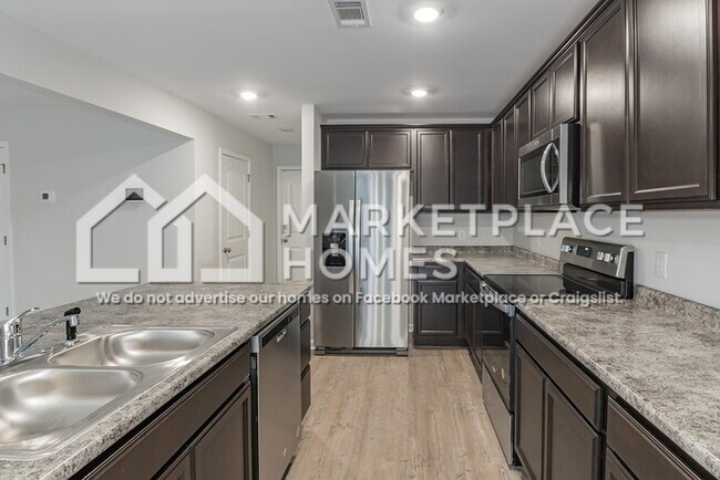 Building Photo - 98 Dunnoman Dr