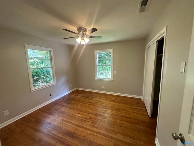 Building Photo - 2007 College St SE