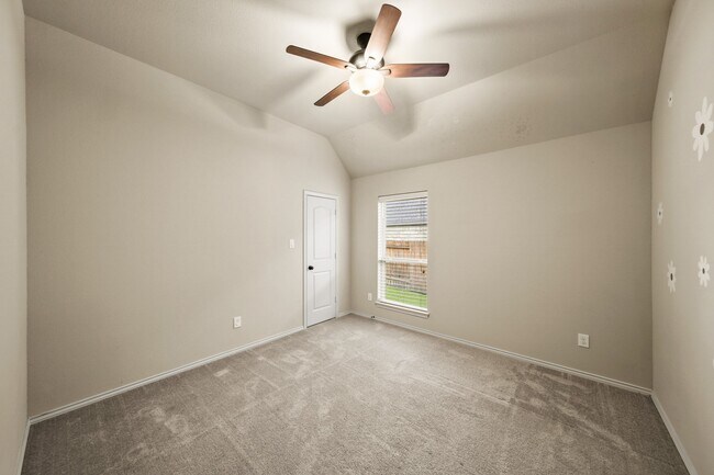 Building Photo - 1303 Paradise Creek Ln