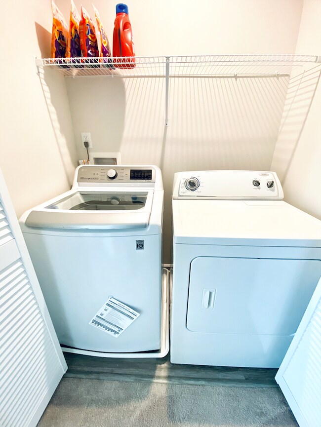 Building Photo - 8707 Red Canyon Way