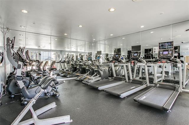 Building Photo - 3225 Turtle Creek Blvd