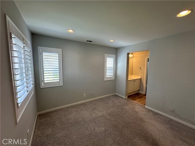 Building Photo - 146 St James