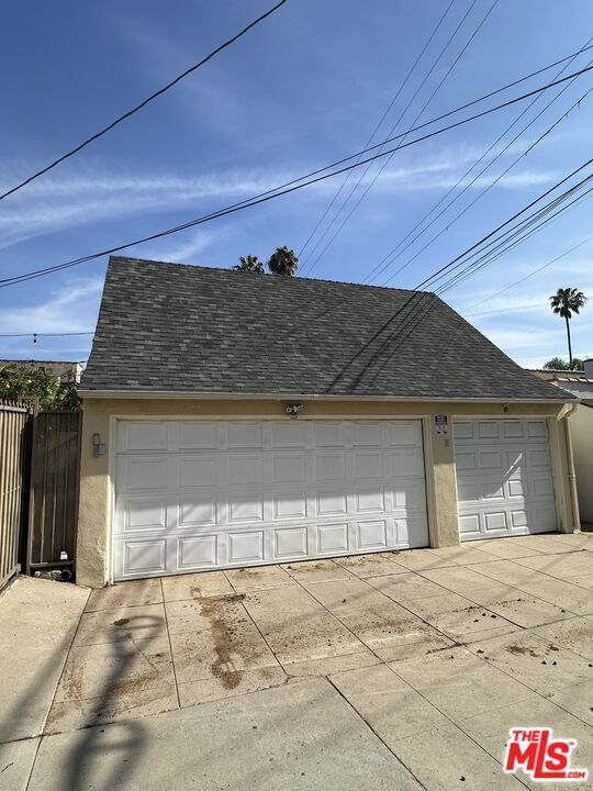 Building Photo - 1086 Meadowbrook Ave