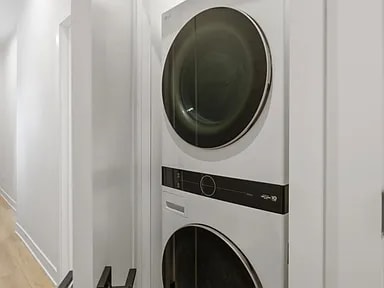 Building Photo - 5006 S Prairie Ave